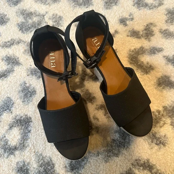 Women’s sandals BUNDLE - Picture 3 of 6